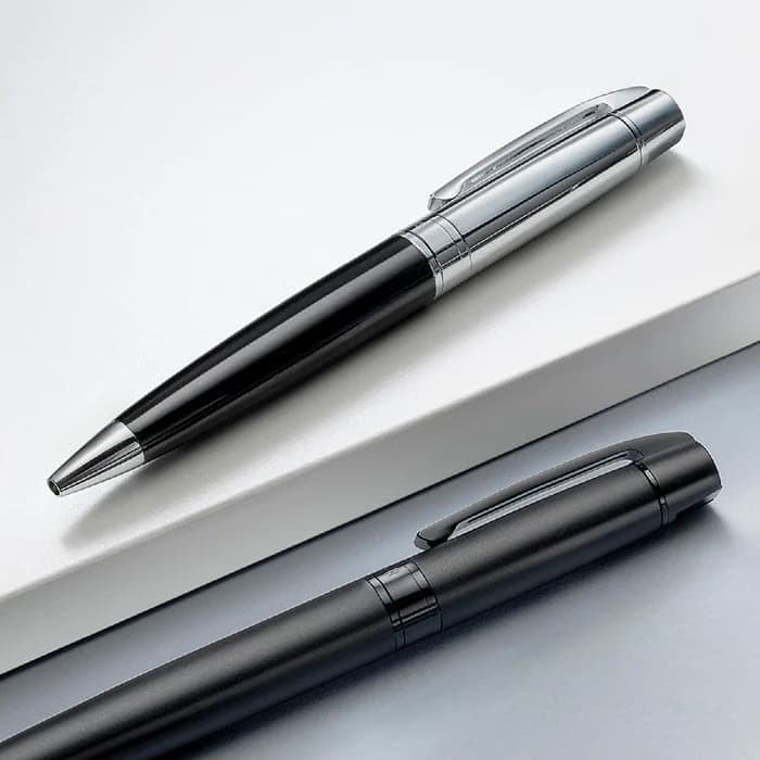 Sheaffer 300 Glossy Black Rollerball with Chrome Cap image 4