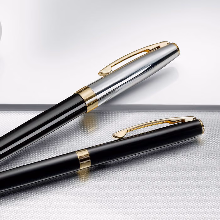 Sheaffer SAGARIS 9471 Gloss Black Rollerball Pen With Gold Tone Trim image 4