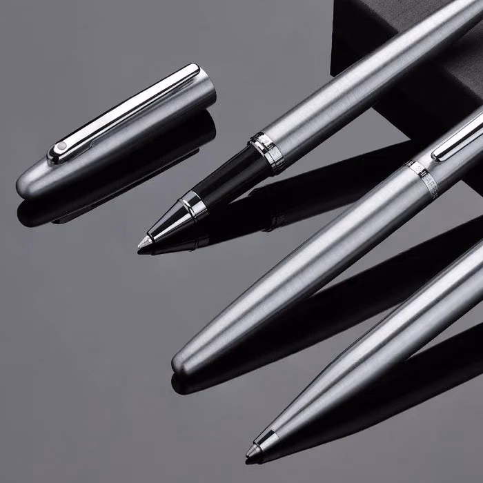 Sheaffer VFM 9426 Brushed Chrome Rollerball Pen With Chrome Trim image 4