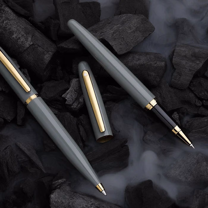 Sheaffer VFM 9427 Glossy Light Gray Ballpoint Pen With PVD Gold-Tone Trim image 4