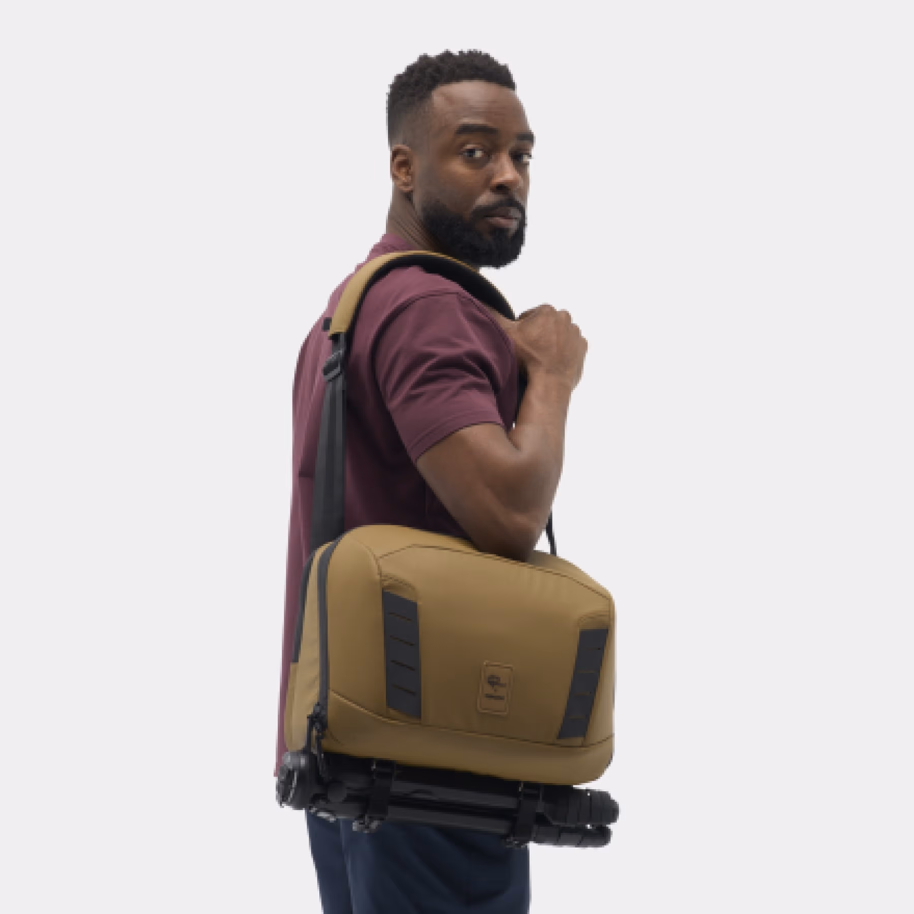 Black - Nomatic McKinnon Camera Messenger 13L