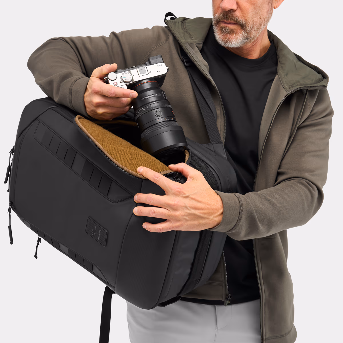 Nomatic McKinnon Camera Pack 35L V2