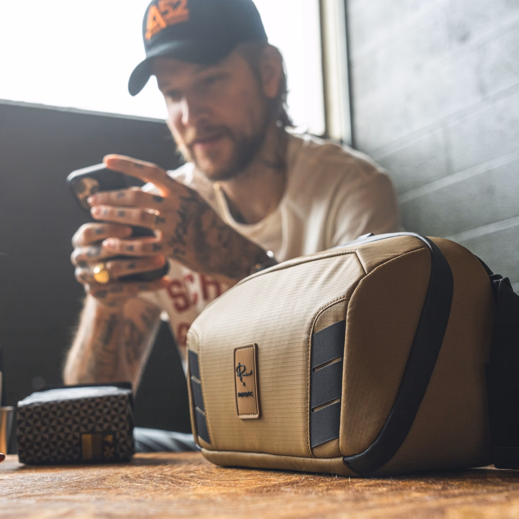 Black - Nomatic McKinnon Camera Sling 5L
