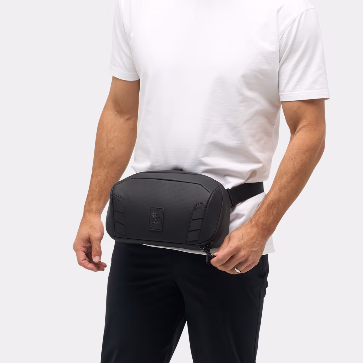 Black - Nomatic McKinnon Camera Sling 5L