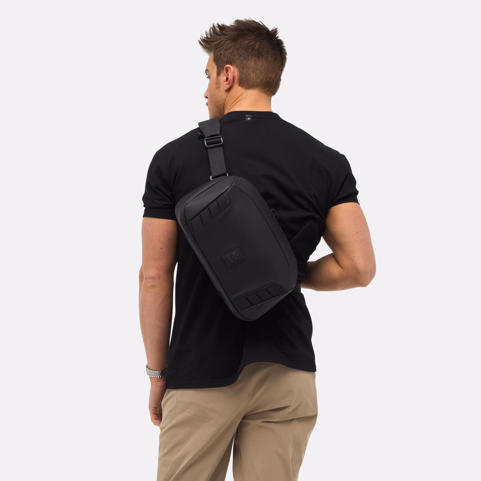 Black - Nomatic McKinnon Camera Sling 8L