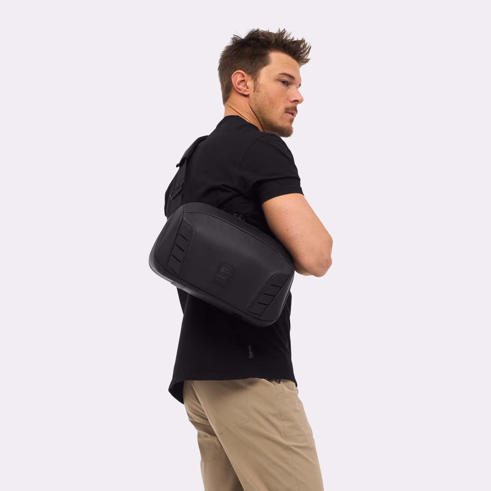 Black - Nomatic McKinnon Camera Sling 8L