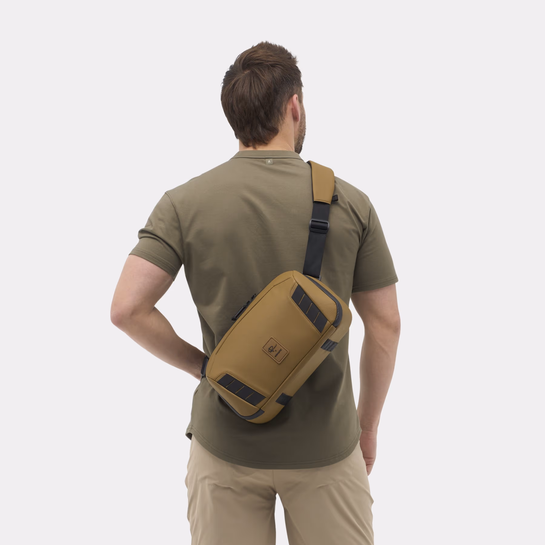 Coyote - Nomatic McKinnon Camera Sling 8L
