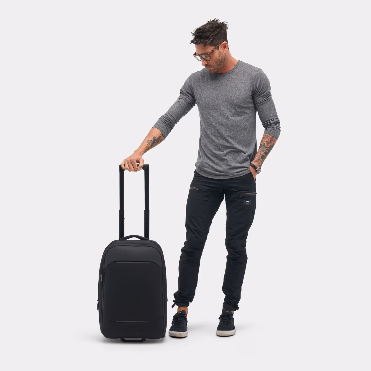 Custom Black - Nomatic Navigator Carry-On 37L