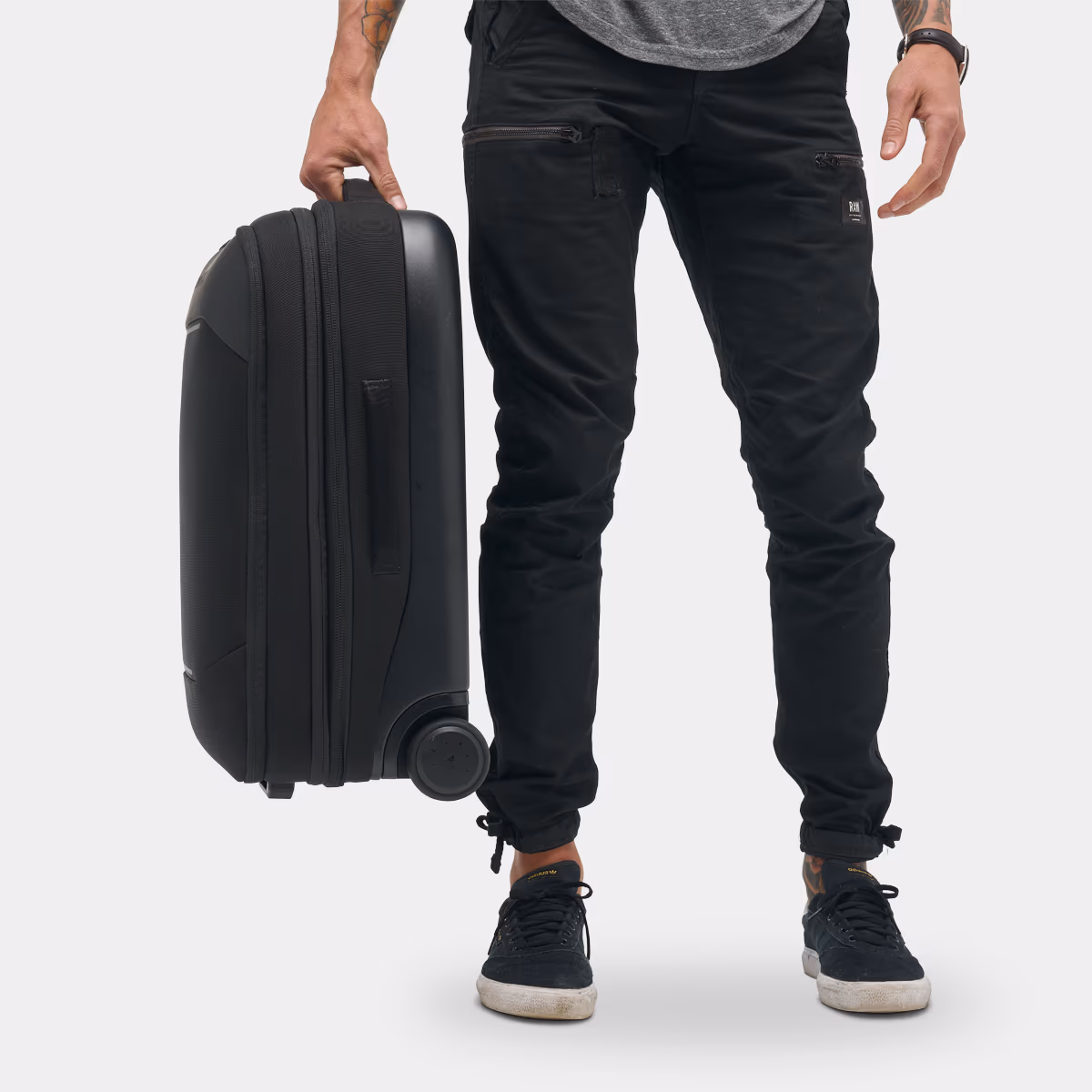 Custom Black - Nomatic Navigator Carry-On 37L