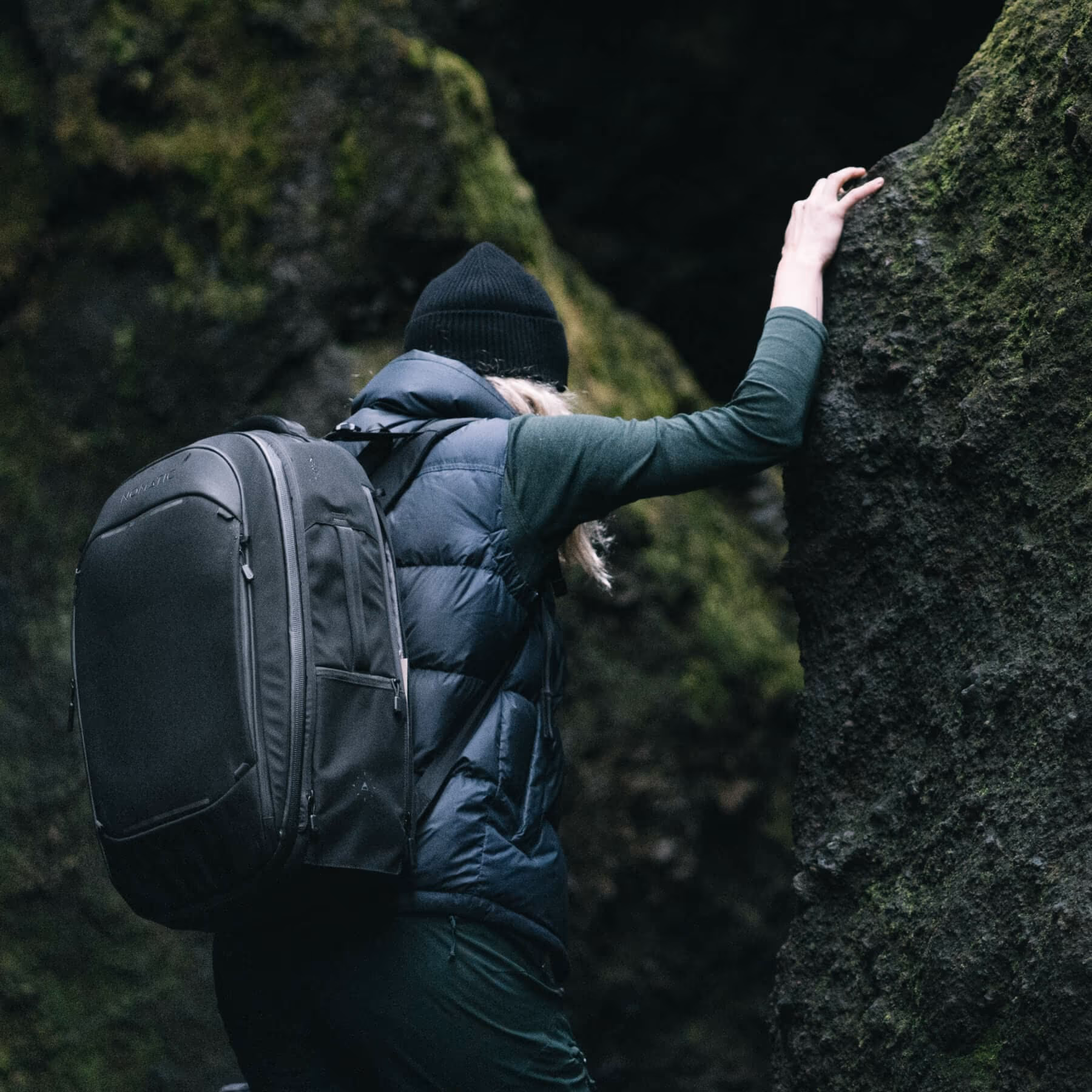 Nomatic Navigator Travel Backpack 32L