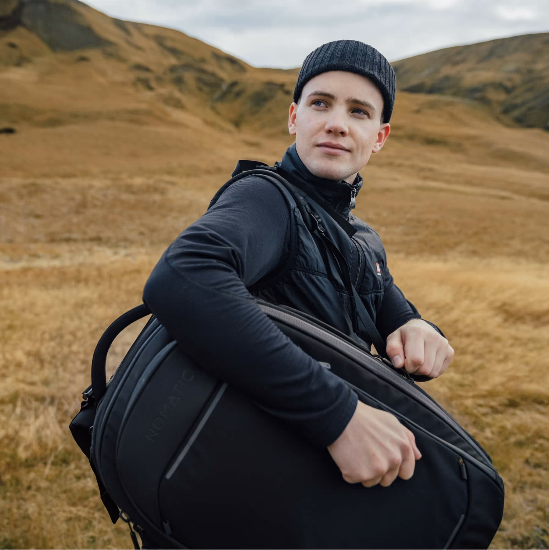 Nomatic Navigator Travel Backpack 32L