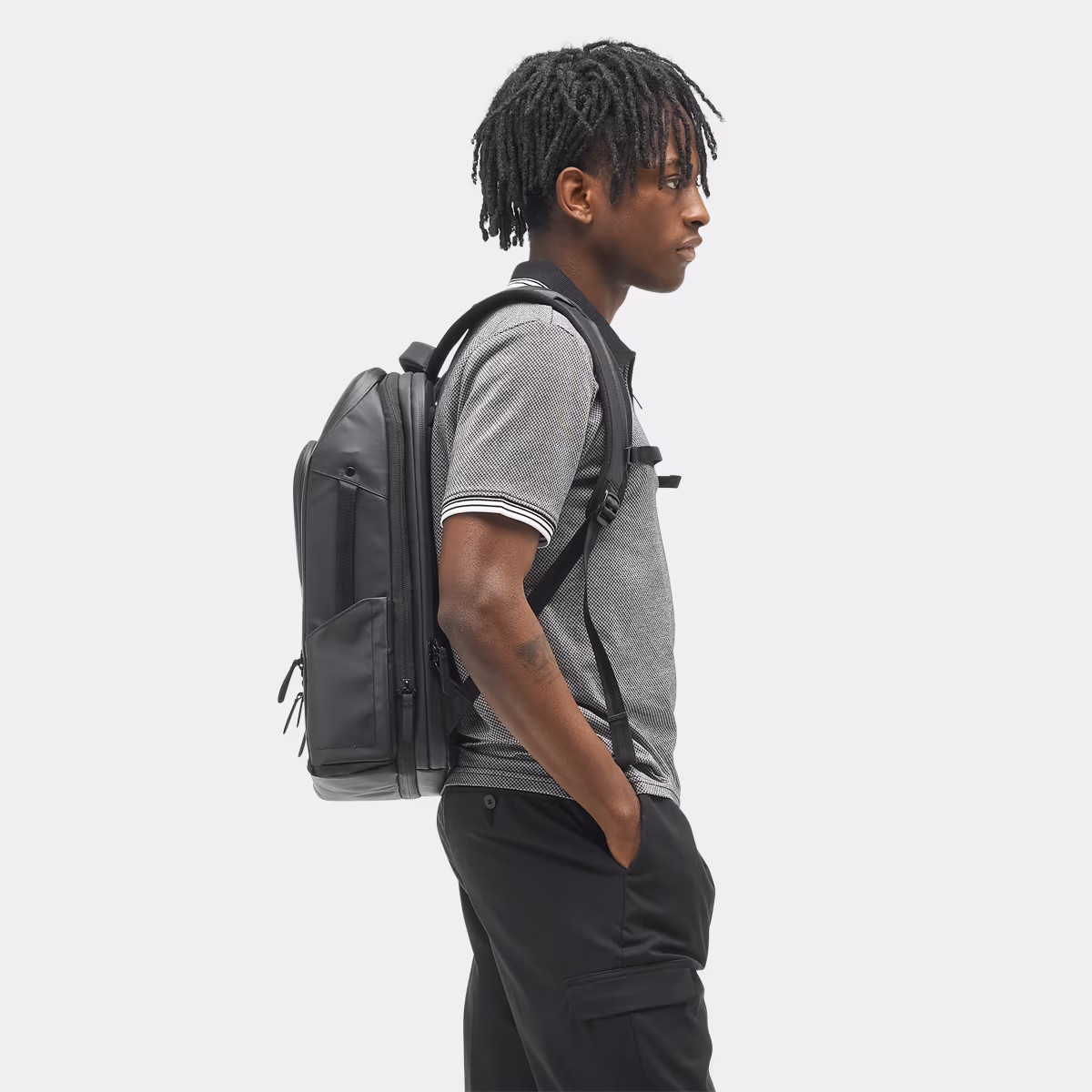 Black - Nomatic Travel Pack