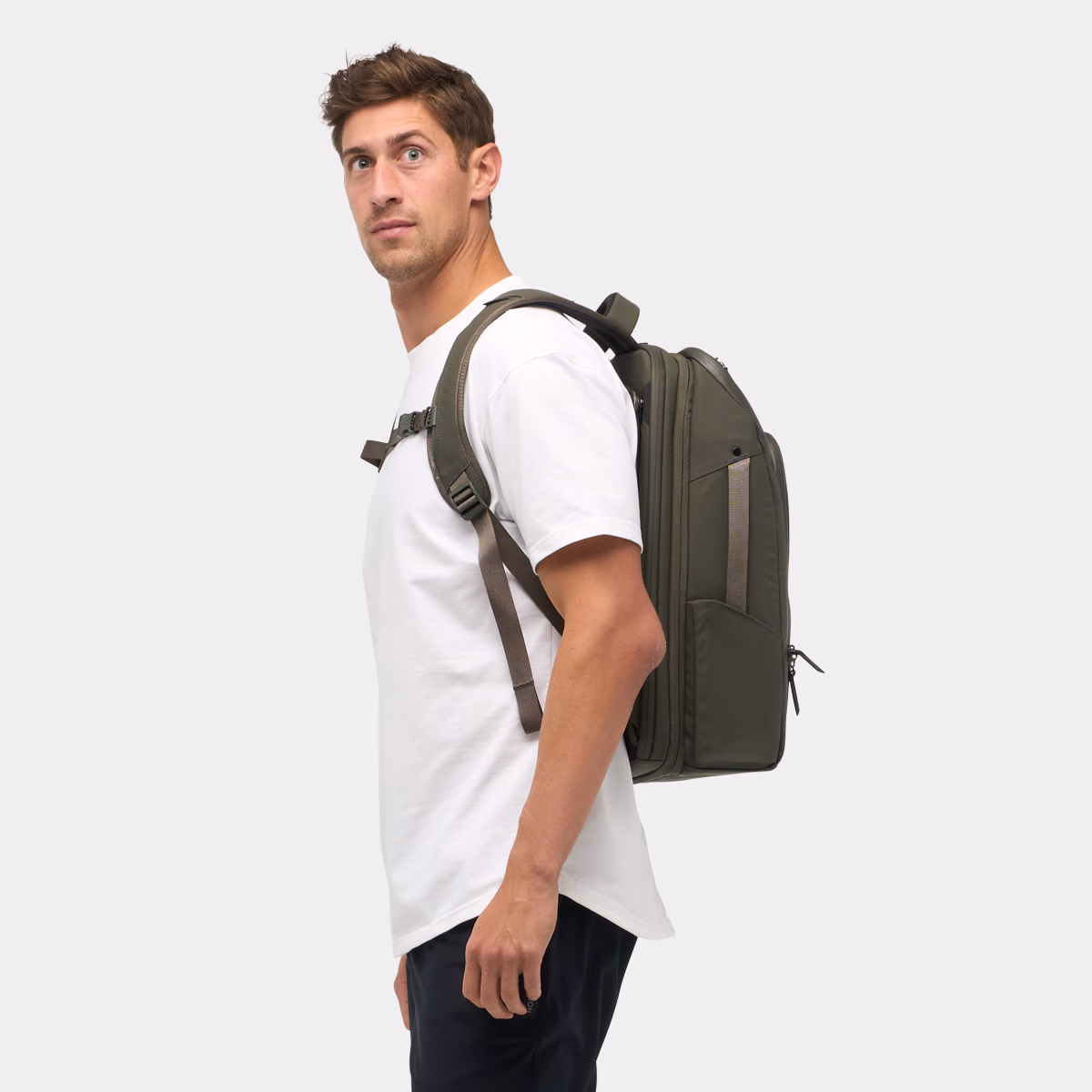 Olive - Nomatic Travel Pack